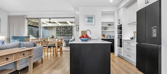 Witton Breeze Modern Seaside Stay by Jetty and Cafs