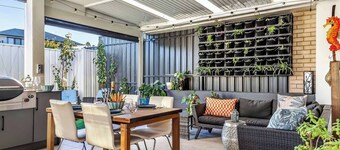 Witton Breeze Modern Seaside Stay by Jetty and Cafs