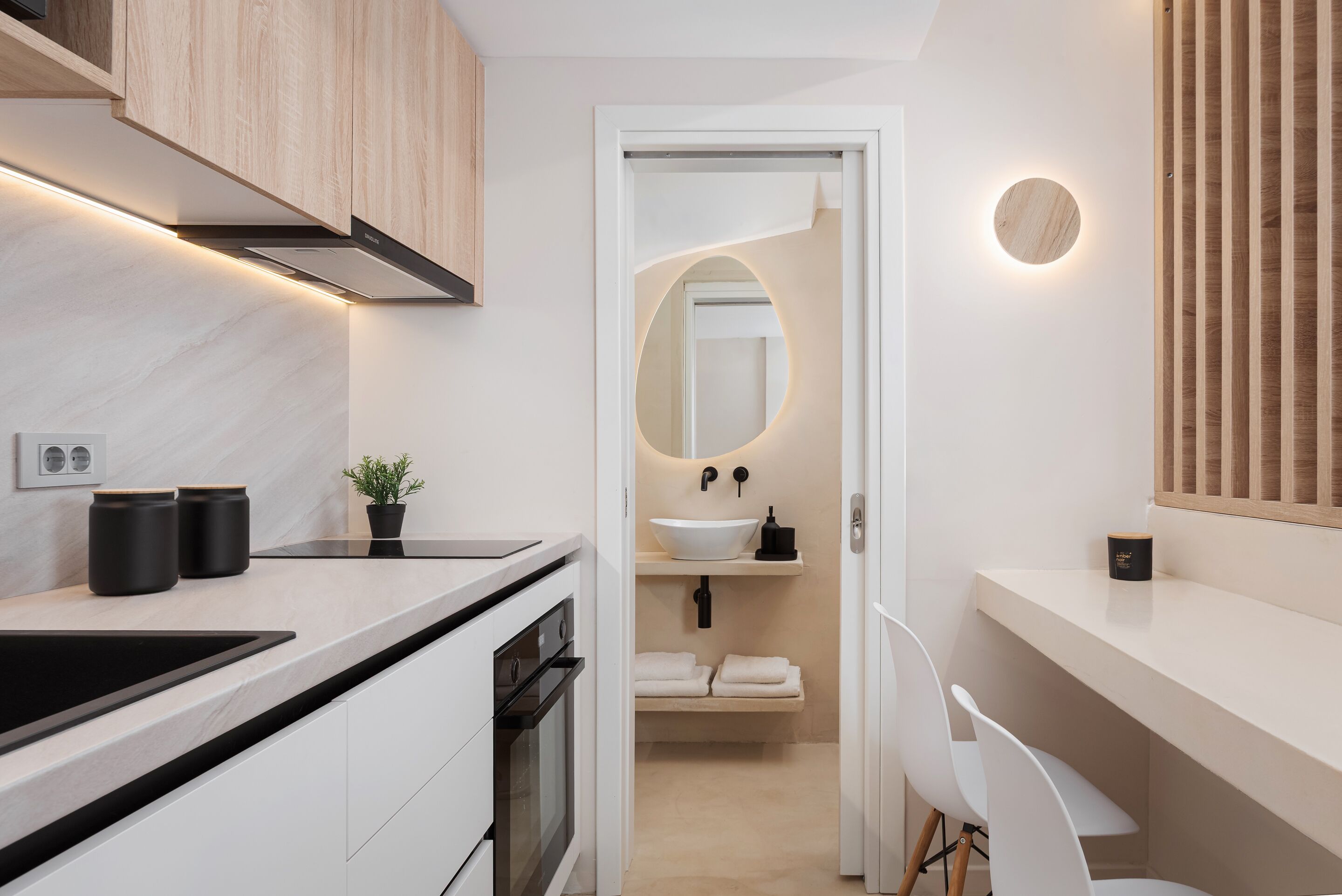 Vila luxo, vista para o mar | Cozinha privada | Máquina de café expresso, geladeira grande, micro-ondas, fogão