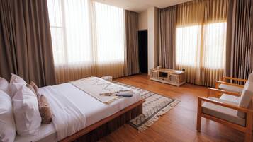 Classic Suite, Balcony, Mountain View