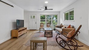TV - Perfect 3bedroom house in Colleyville, Proximity Sabre, Charles Schwab, Fidelity (Colleyville)