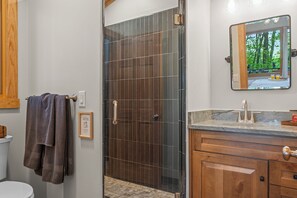 Shower, hair dryer, towels - Secluded Smoky Mountain Cabin, Firepit and Views (Bryson City)