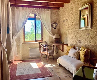 Stone house, gîte for 10 people with disabled access