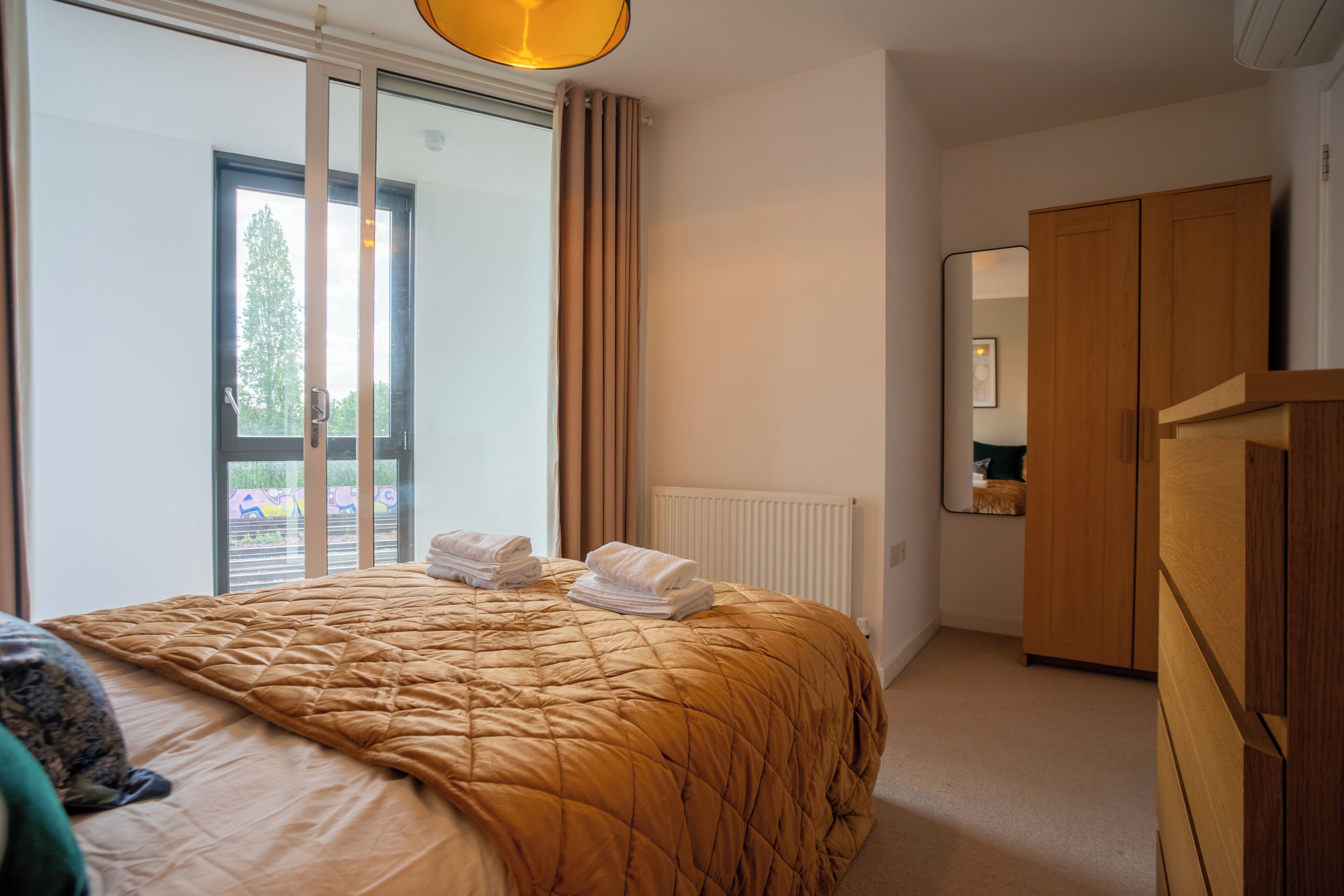 2 chambres, fer et planche à repasser, Wi-Fi, draps fournis