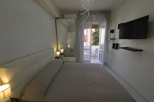 Double Room 1 with Wi-Fi and Air Conditioning