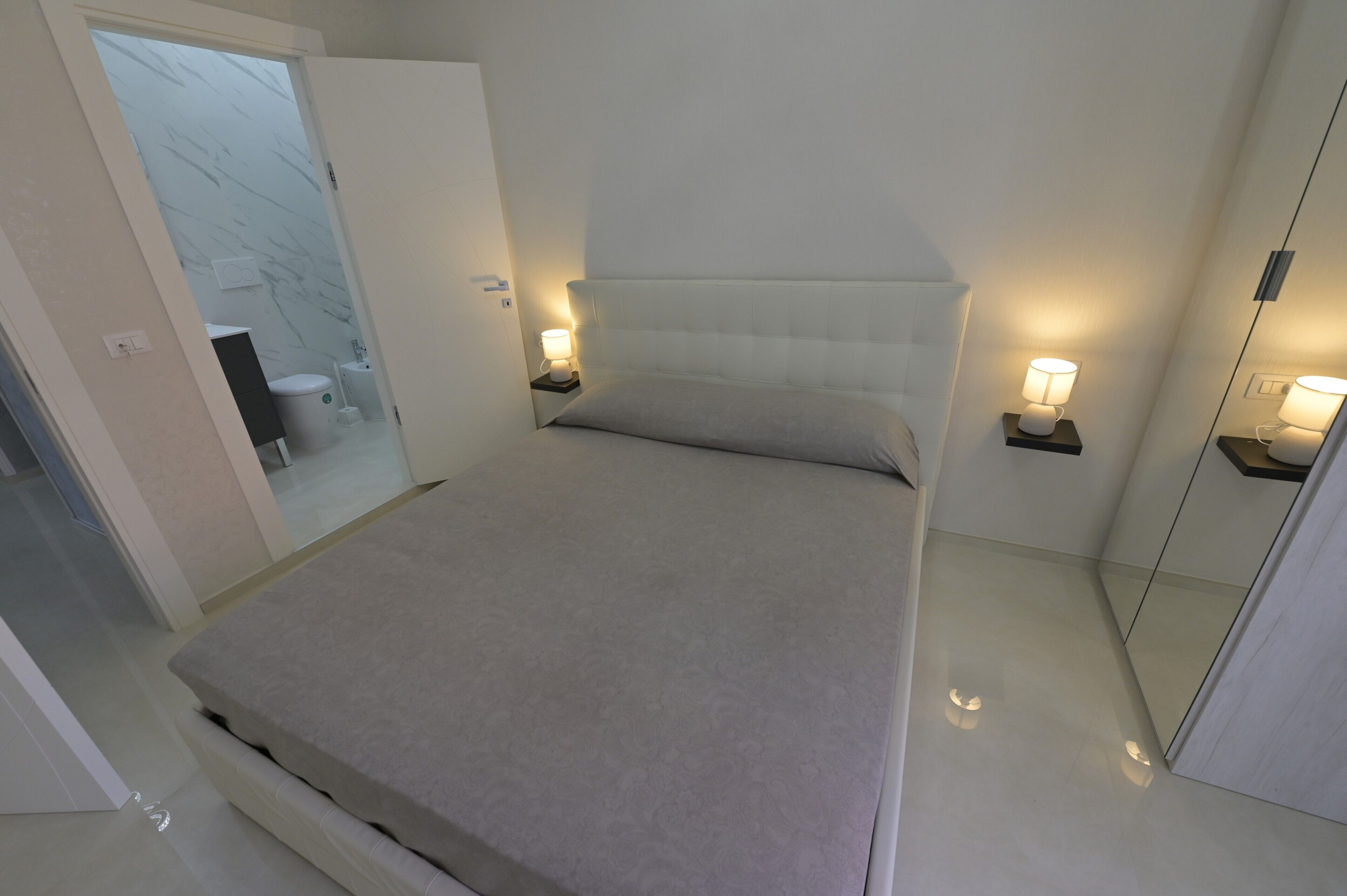 1 室のベッドルーム、WiFi、ベッドシーツ