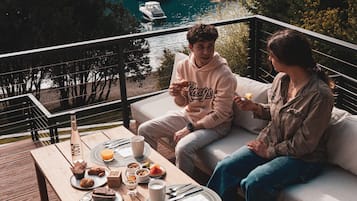 Frukostbuffé varje dag mot avgift