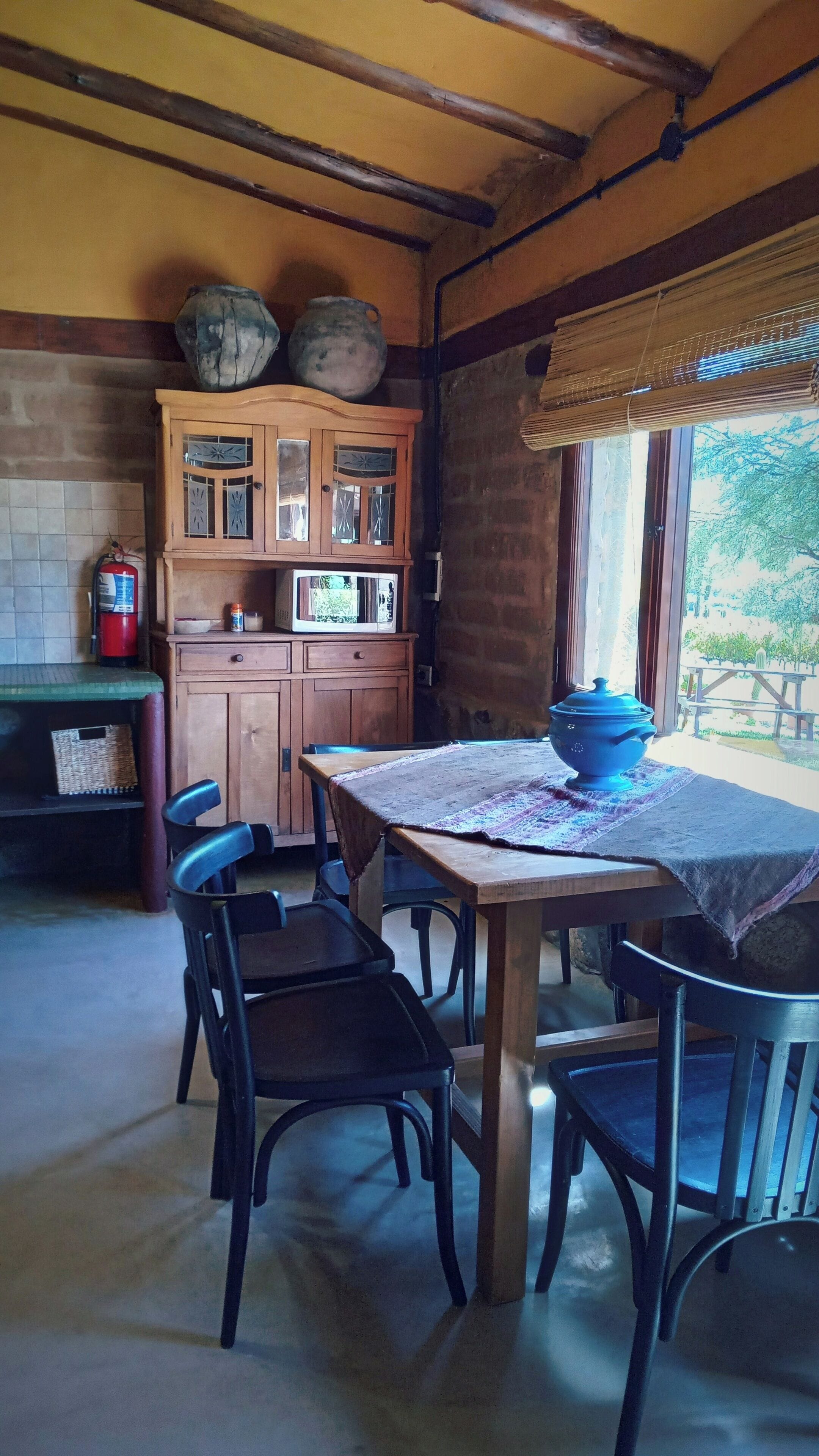 Cabane Familiale, patio, vue vallée | Restauration