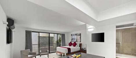 1 bedroom, desk, iron/ironing board, free WiFi