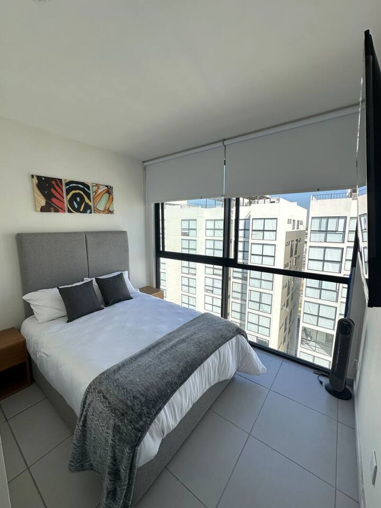 2 slaapkamers, een bureau, een strijkplank/strijkijzer, wifi