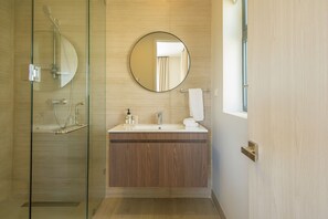 Hair dryer, towels - Vermare Cap Cana | Golf, Pool and Luxury (punta cana)