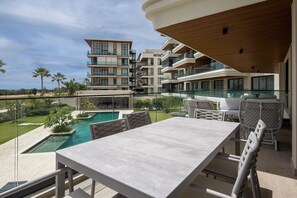 Outdoor dining - Vermare Cap Cana | Golf, Pool and Luxury (punta cana)