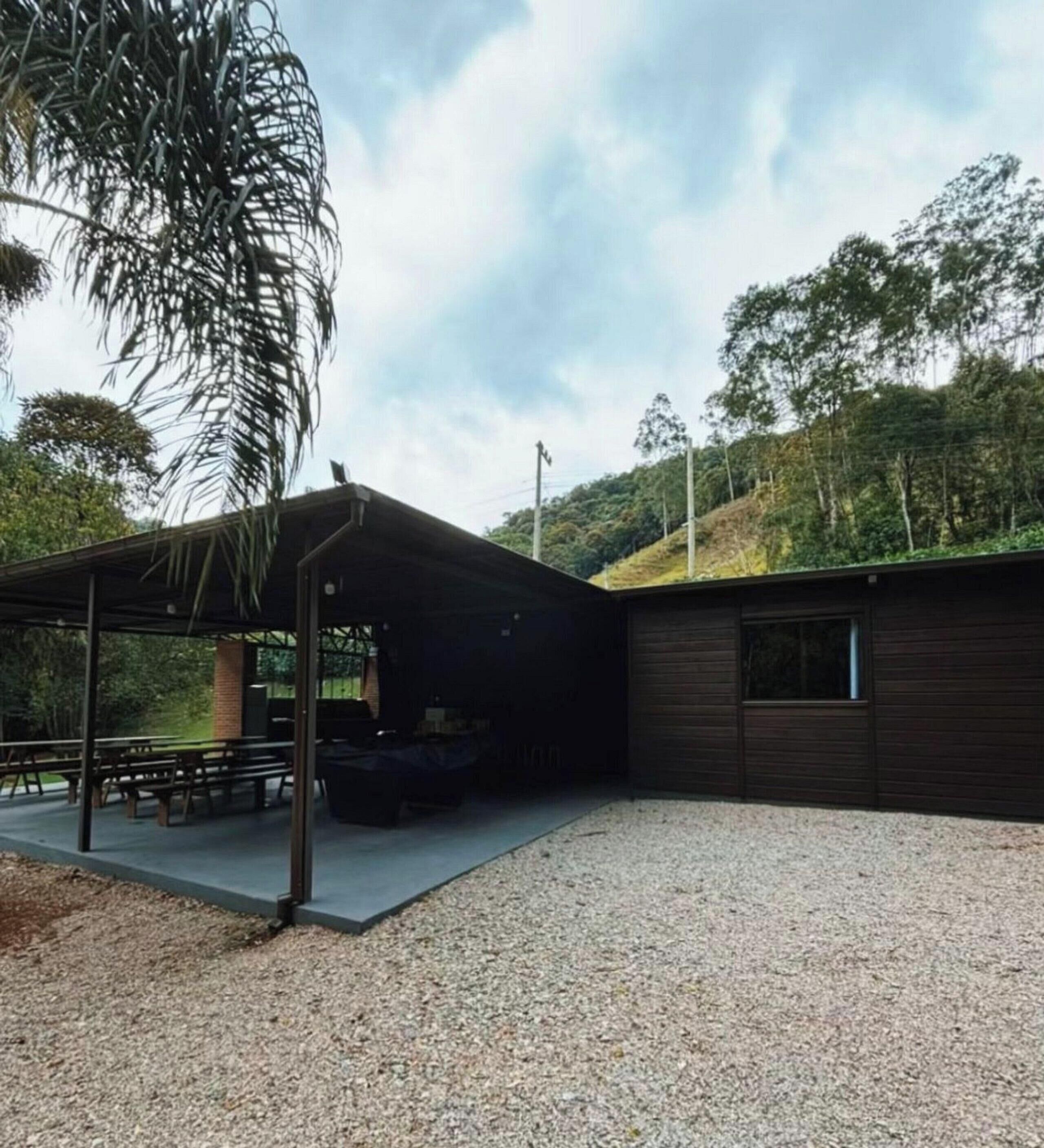 Cabaña | Restaurante al aire libre