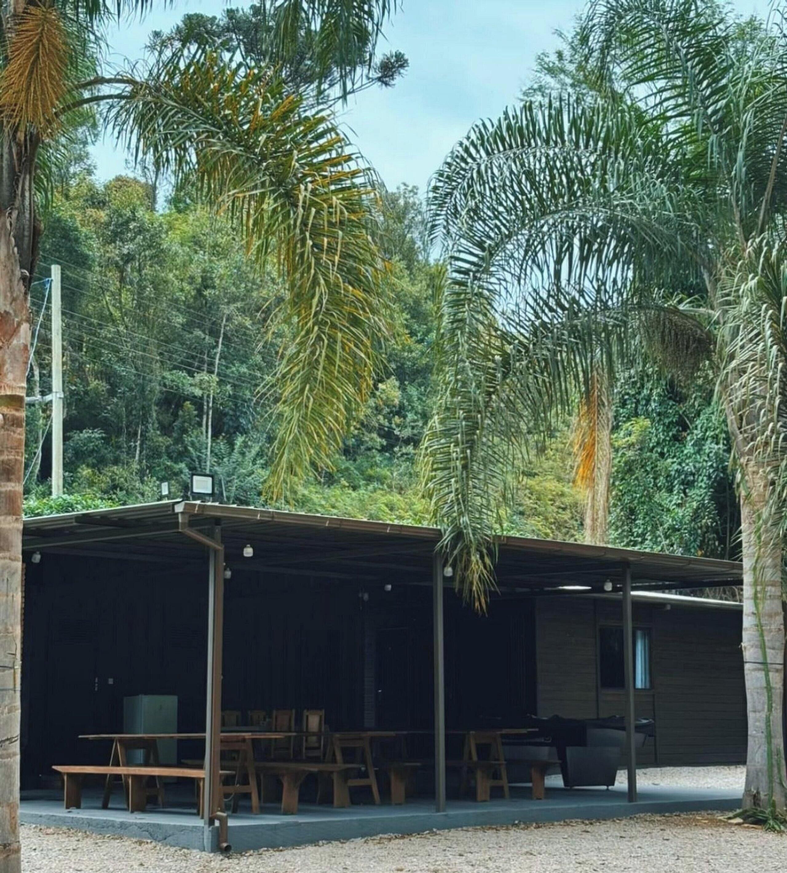 Cabaña | Restaurante al aire libre