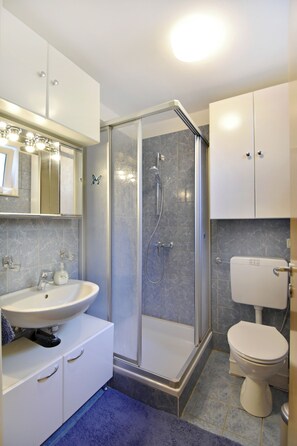 Apartment, 1 Bedroom, Garden View | Bathroom - Relaxing Villa With Smart Layout (Umag)