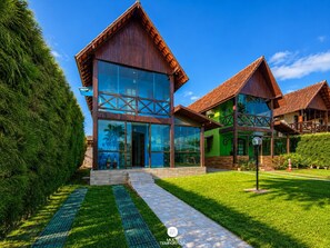 Nhà Premium, có thể sử dụng hồ bơi, quang cảnh núi | Ngoại thất