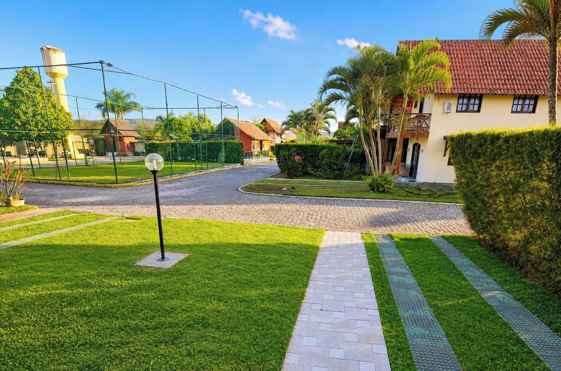 Premium House, Pool Access, Mountain View | Property grounds