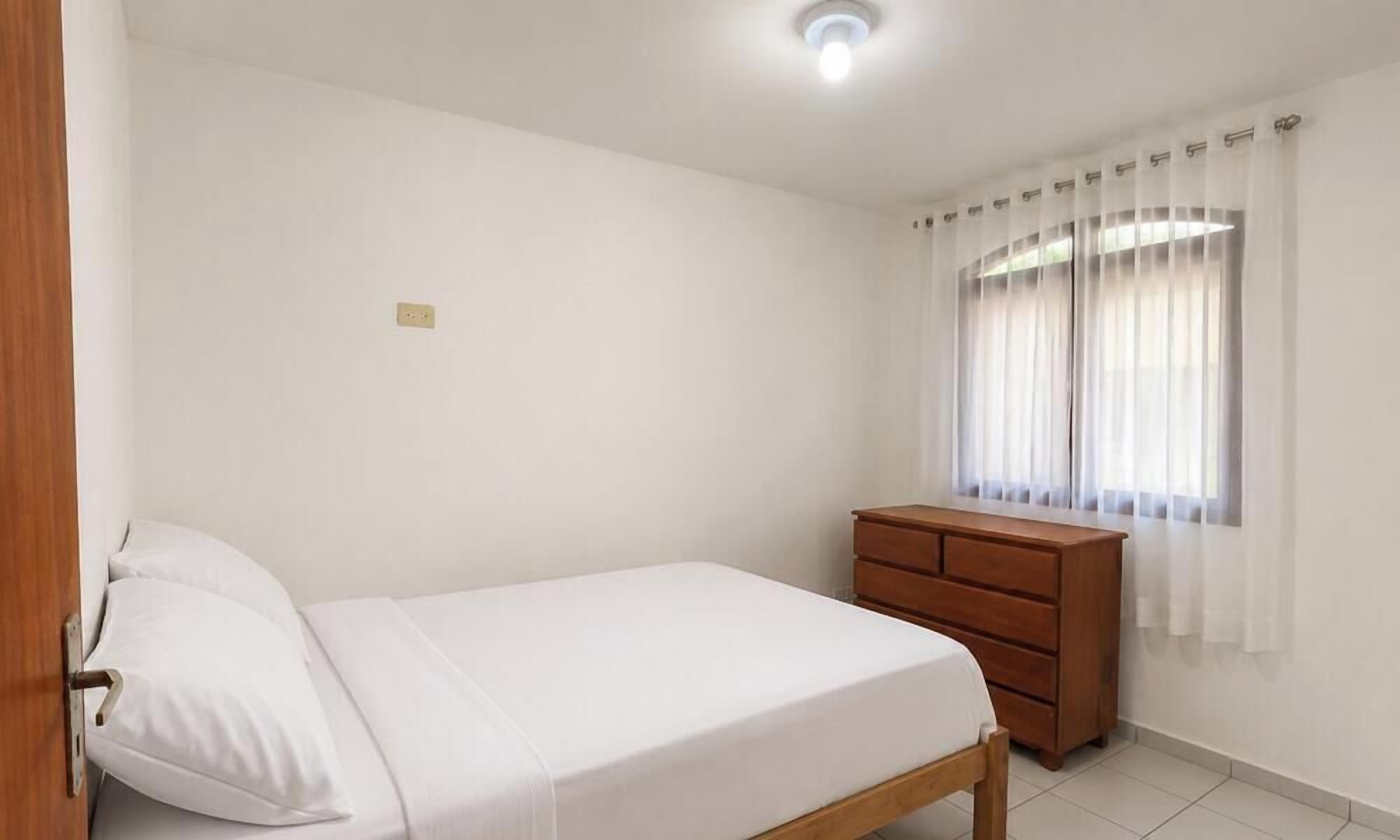 Premium House, Pool Access, Mountain View | Premium bedding, individually decorated, individually furnished