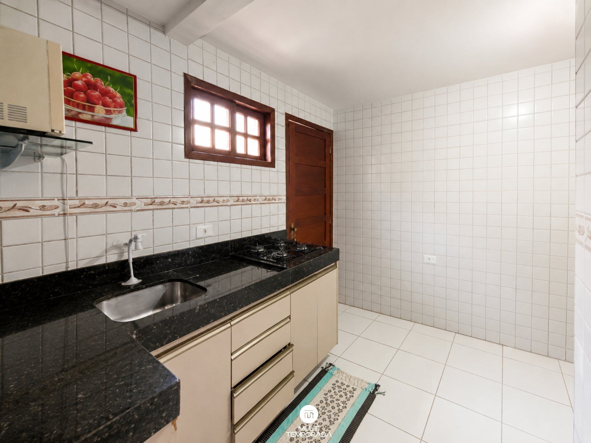 Premium House, Pool Access, Mountain View | Private kitchen | Fridge, microwave, cookware/dishes/utensils, dining table