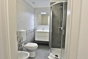 Apartment, 1 Bedroom, Patio, Garden View | Bathroom - Charming Vacation Home With Garden (Umag)