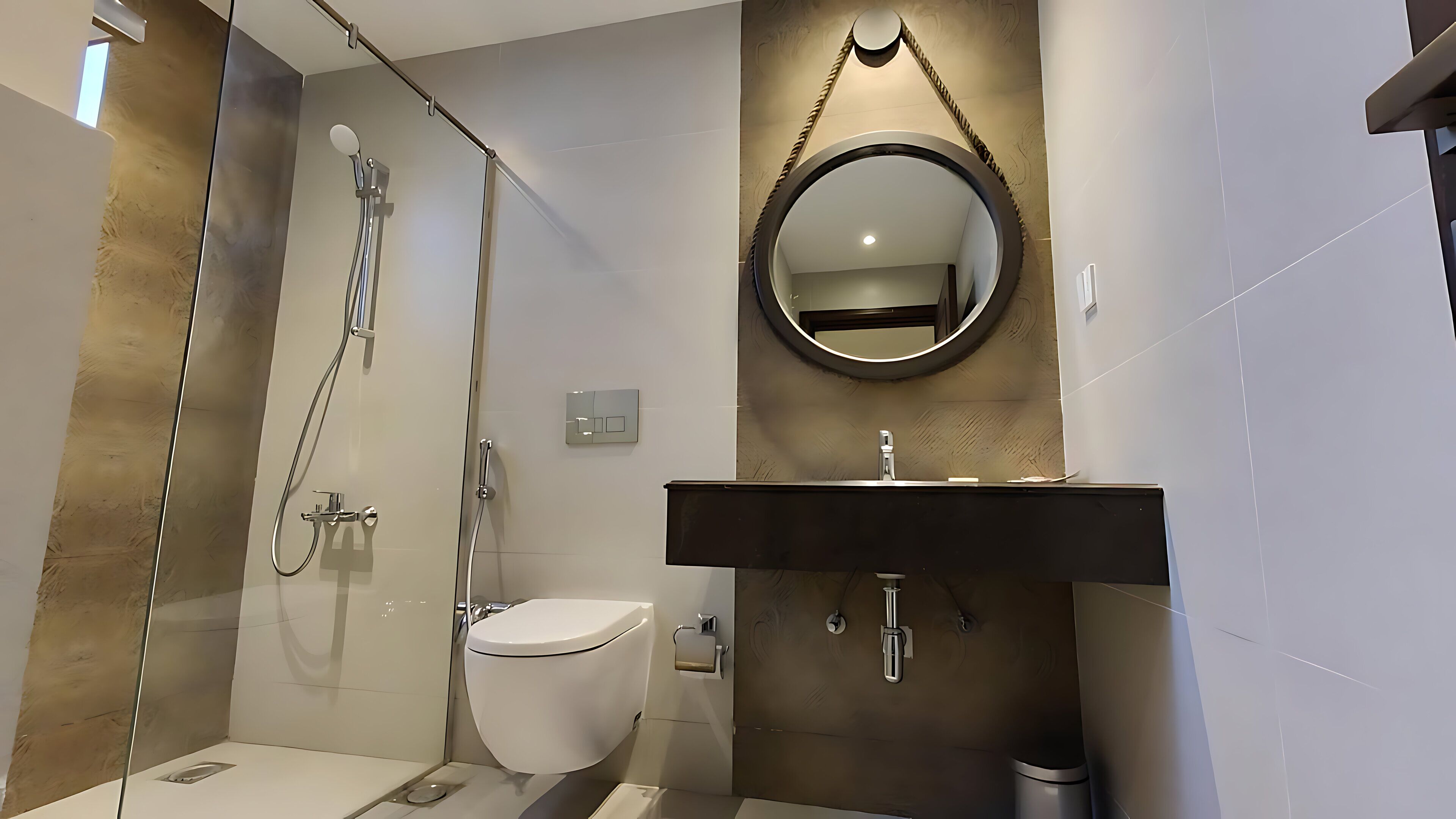 Deluxe Apartment, 3 Bedrooms | Bathroom | Shower, free toiletries, hair dryer, towels