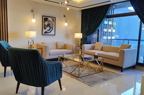 Deluxe Apartment, 3 Bedrooms | Living area