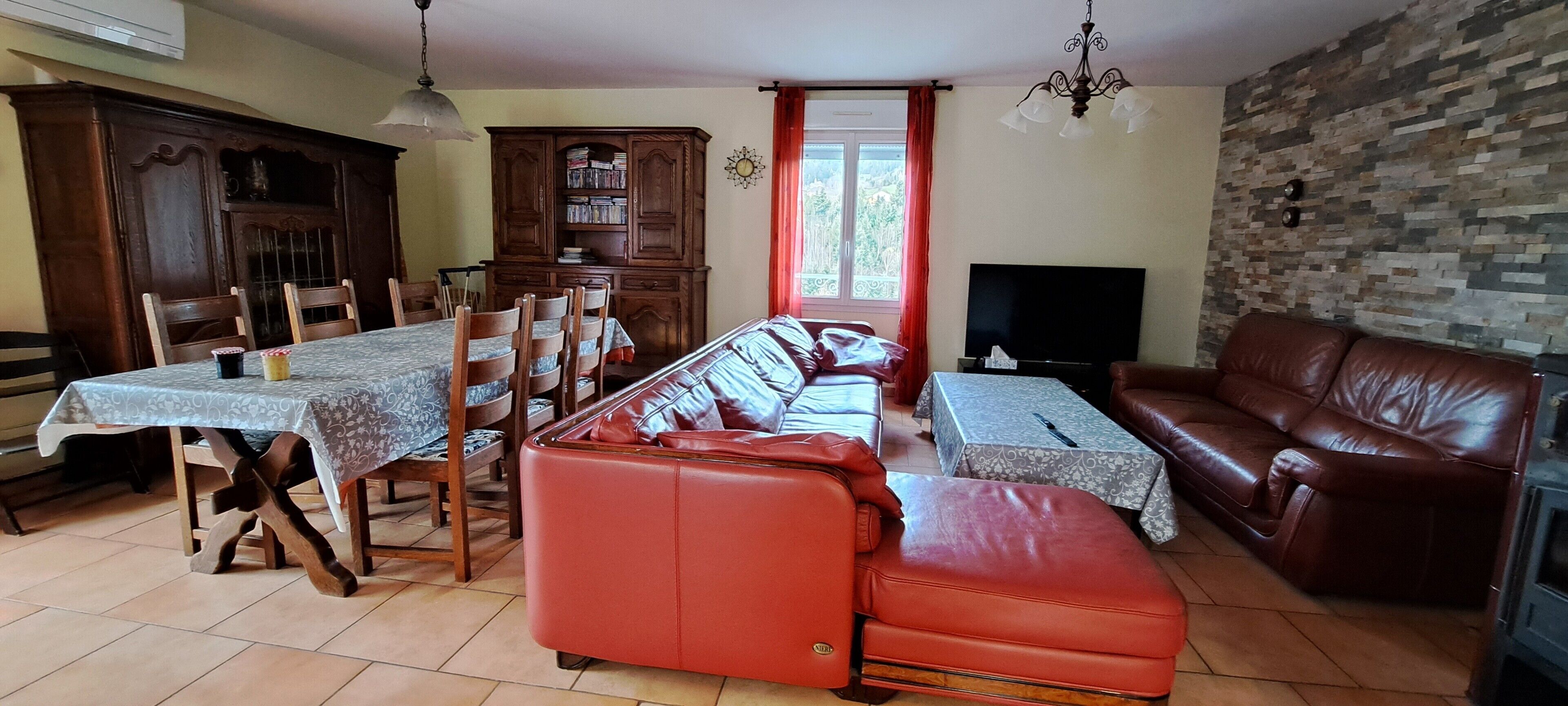 TV, fireplace, DVD player, stereo