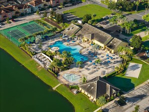 Exterior - Stylish 4BR, Private Pool, Themed rooms, Sleeps 13 (Kissimmee)