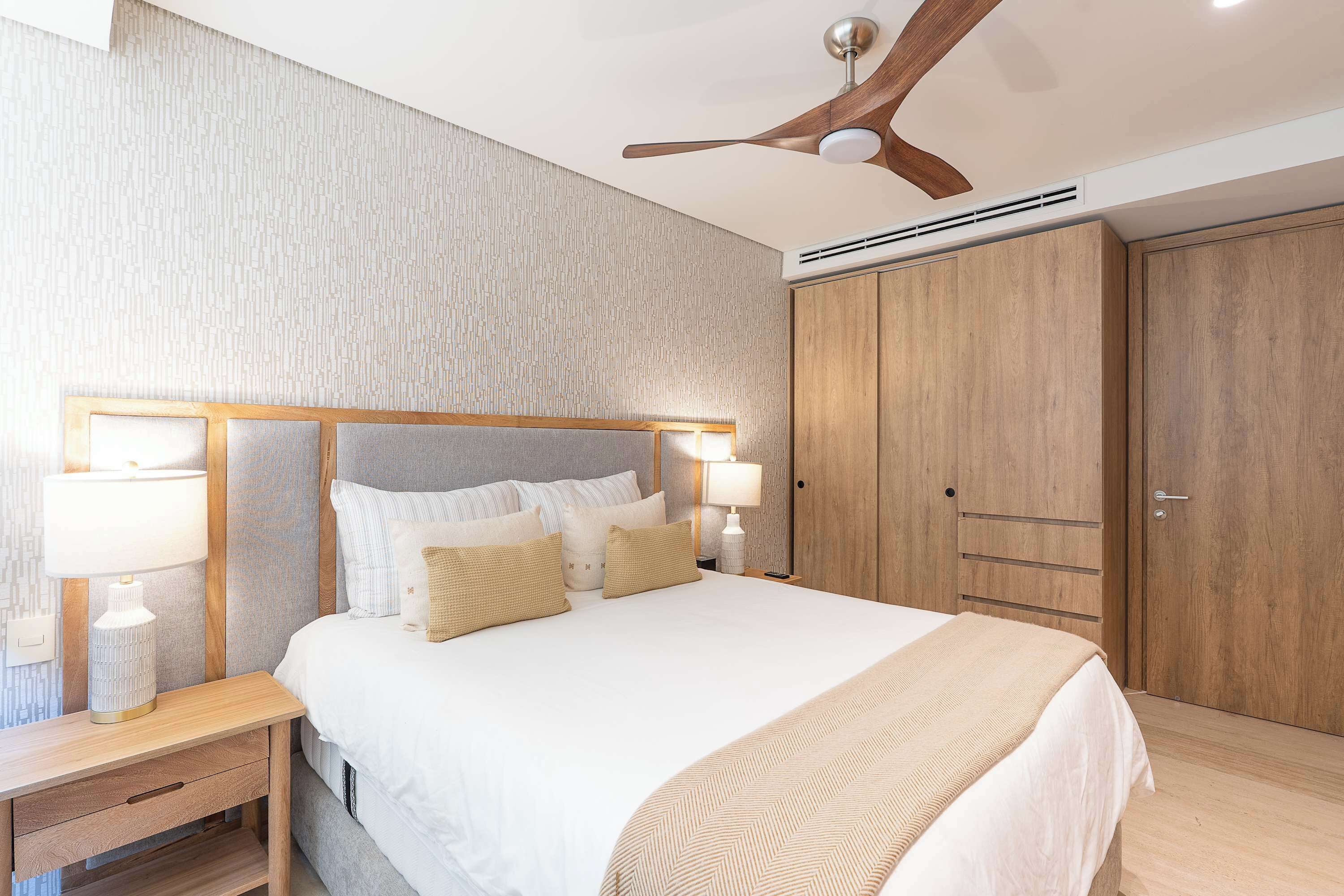 3 chambres, fer et planche à repasser, Wi-Fi, draps fournis