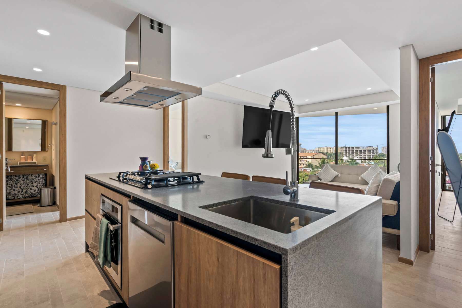 Fridge, microwave, dishwasher, coffee/tea maker
