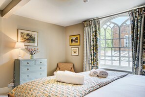 4 dormitorios, tabla de planchar con plancha, wifi y ropa de cama
