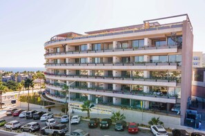 Exterior - Punto Nima Oceanview Condo with Rooftop Pool & Gym (San José del Cabo)