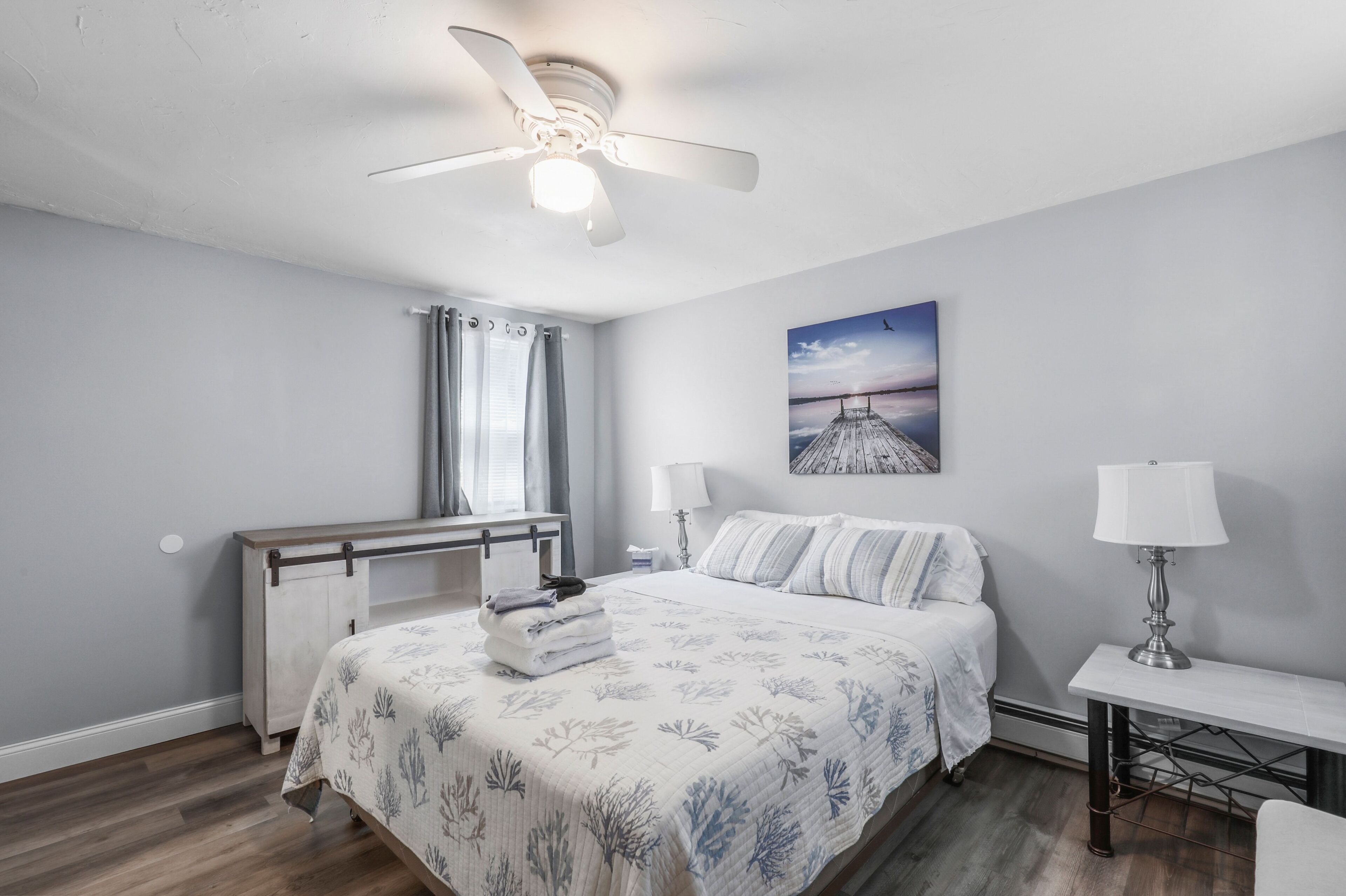 2 bedrooms, iron/ironing board, WiFi, bed sheets