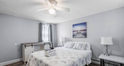 Onset Beach House Retreat | Walk to Shops & Dining
