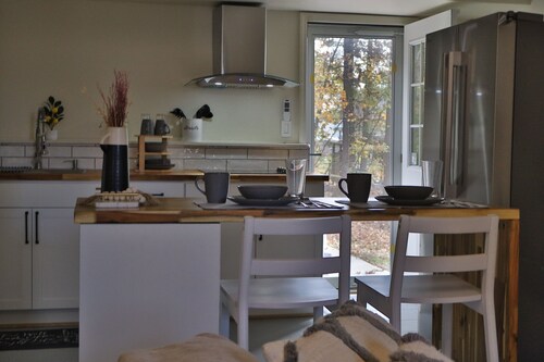 ALL INCLUSIVE Clean, Safe, and Fully Furnished Home Away From Home