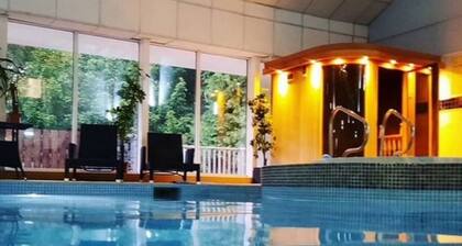 Large house Drymen Village with Health club access