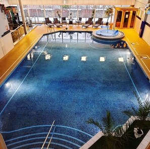 Piscina coberta 
