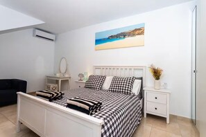 5 habitaciones, tabla de planchar con plancha, wifi y ropa de cama 