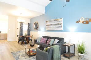 Smart TV, table football, ping pong, books - 🌿 Serene 2BR Remodeled Oasis near Mayo Clinic (Scottsdale)
