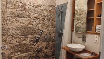 Apartment | Bathroom