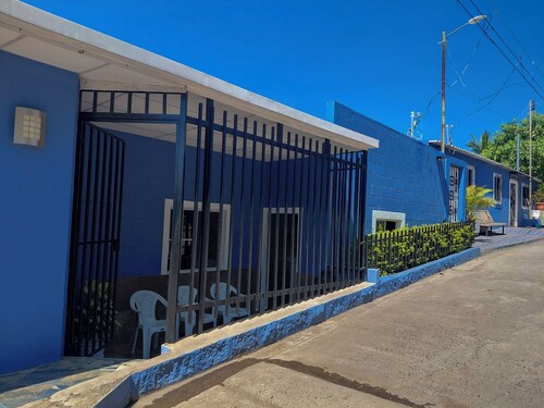 House 8 Min from El Tunco • Surf City