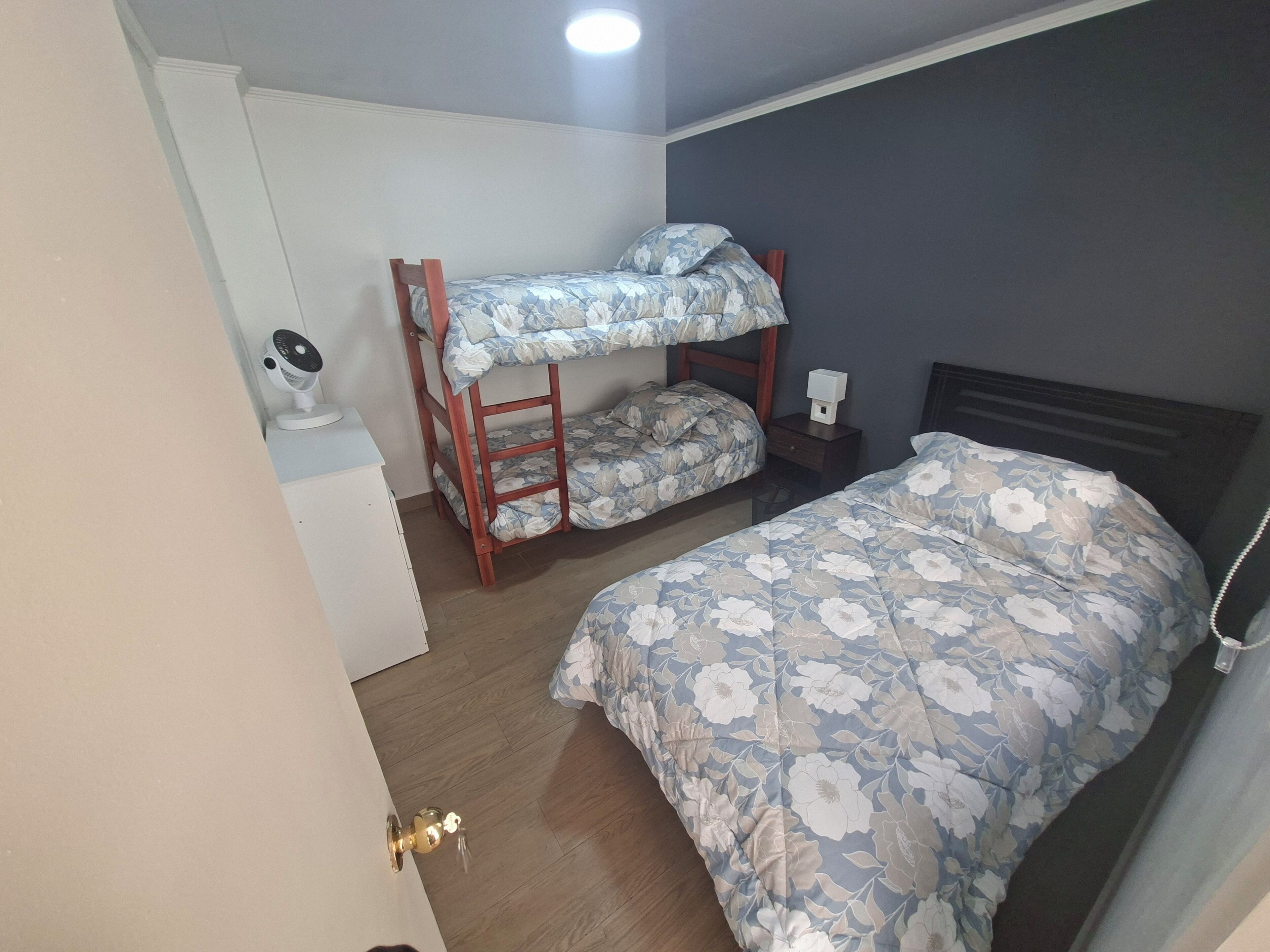 Quarto triplo família