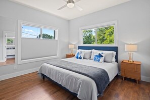 4 habitaciones, tabla de planchar con plancha, wifi y ropa de cama 