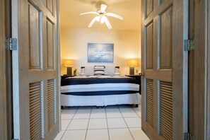1 bedroom, iron/ironing board, Internet, bed sheets - Gorgeous views 1BR pool, near beaches & downtown, concierge service included (San José del Cabo)