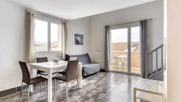Apartment | Dining