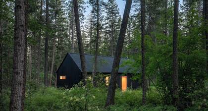 Your Mountain Modern Glacier Escape in the Pines