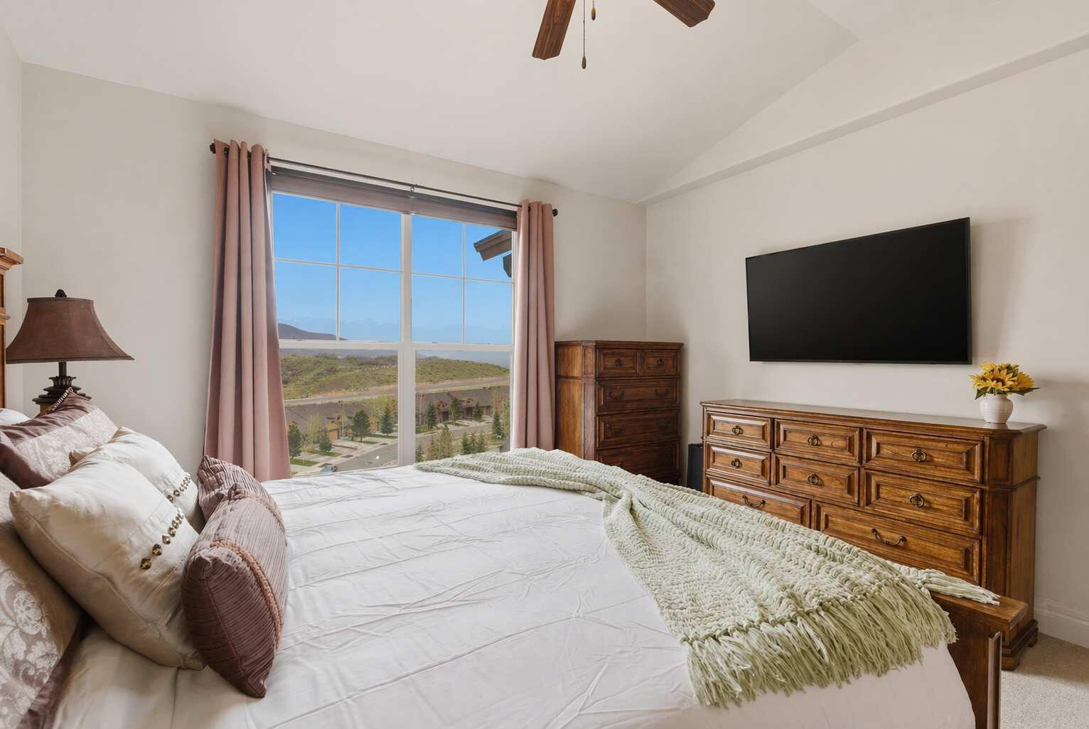 Iron/ironing board, travel crib, WiFi, bed sheets
