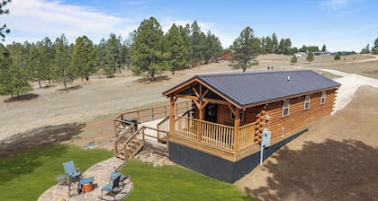 Hilltop Hideway-BRAND NEW-Just minutes from Custer-Close to Off Road Trails!