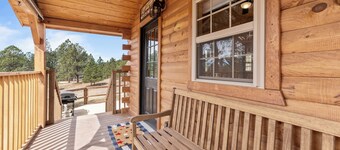 Hilltop Hideway-BRAND NEW-Just minutes from Custer-Close to Off Road Trails!