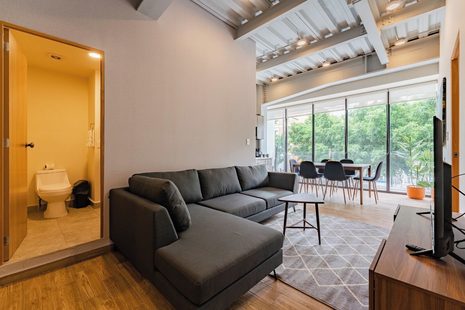 Suite | Living area | LED TV